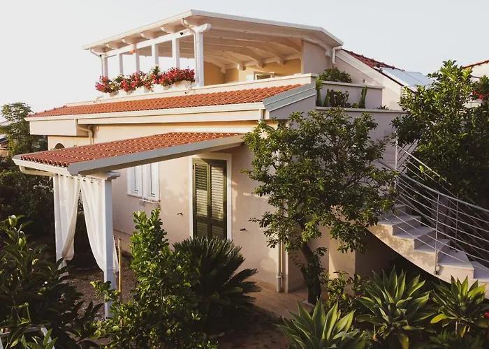  Michelino House